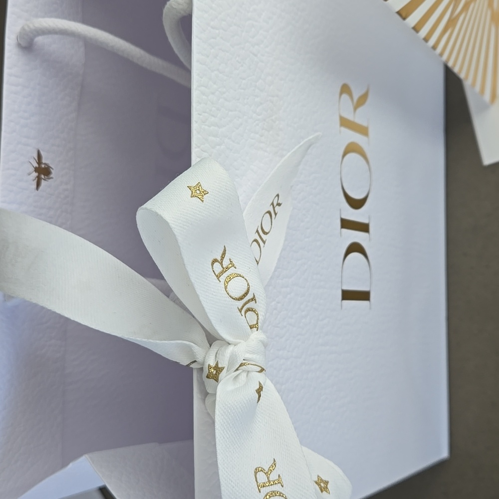New Chic Dior set gold star design 2025 Dior pouch, Bag, Ribbon Card & Envelope - Picture 4 of 12